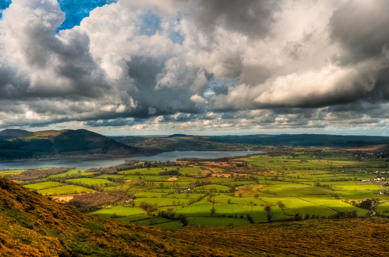 Hill, mountain, 2K, cumulus, grass field, grass, Clouds, outdoors, HDR, near, Bassenthwaite Lake, photography, water, lake, valley, green, Fields, sky