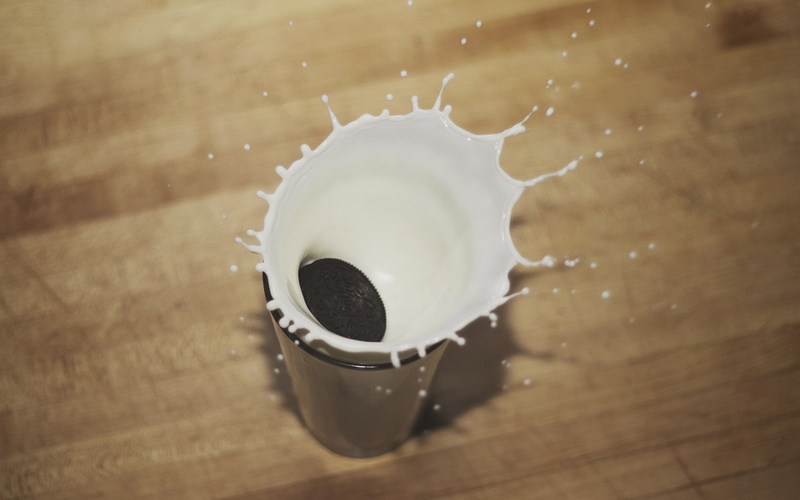 purity, dairy product, freshness, close-up, water, glass, table, wood - material, coffee, coffee - drink, refreshment, 1080P, household equipment, drinking glass