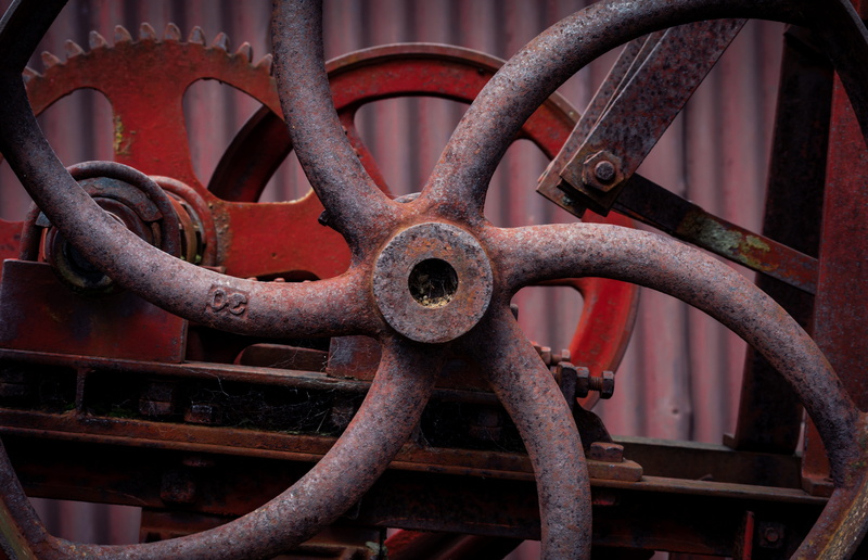 abandoned, iron - metal, day, close-up, machinery, outdoors, rust, 5K, wheel, transportation, decline, mechanics, no people, steel, mode of transportation