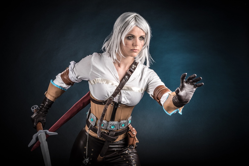 book, blonde, ciri, tv series, strong, wolf, scar, Netflix, ken, 2K, The Witcher, belt, girl, gloves, cosplay, woman, game, blade, Cirilla Fiona Elen Riannon