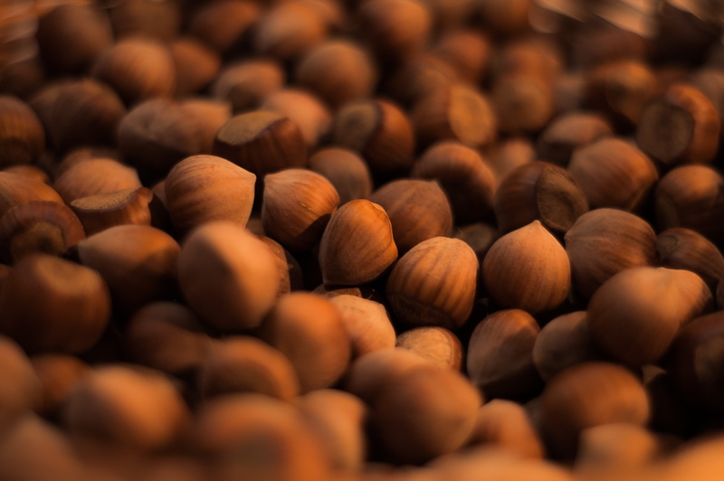 full frame, abundance, backgrounds, snack, shot, 2K, no people, nut - food, brown, hazelnut, wellbeing, hazelnuts, temptation, freshness, food and drink