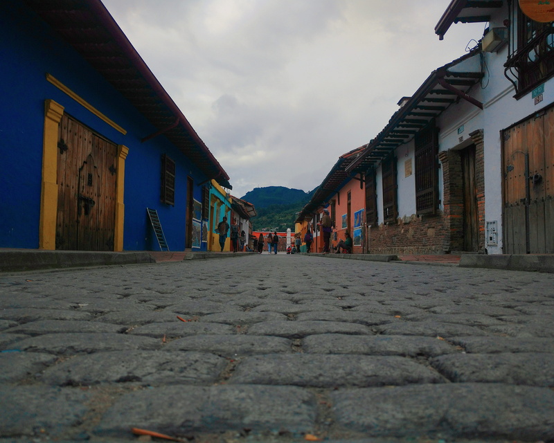 outdoors, the way forward, built structure, building, architecture, colombia, cloud - sky, 4K, street, bogotá, building exterior, incidental people, real people