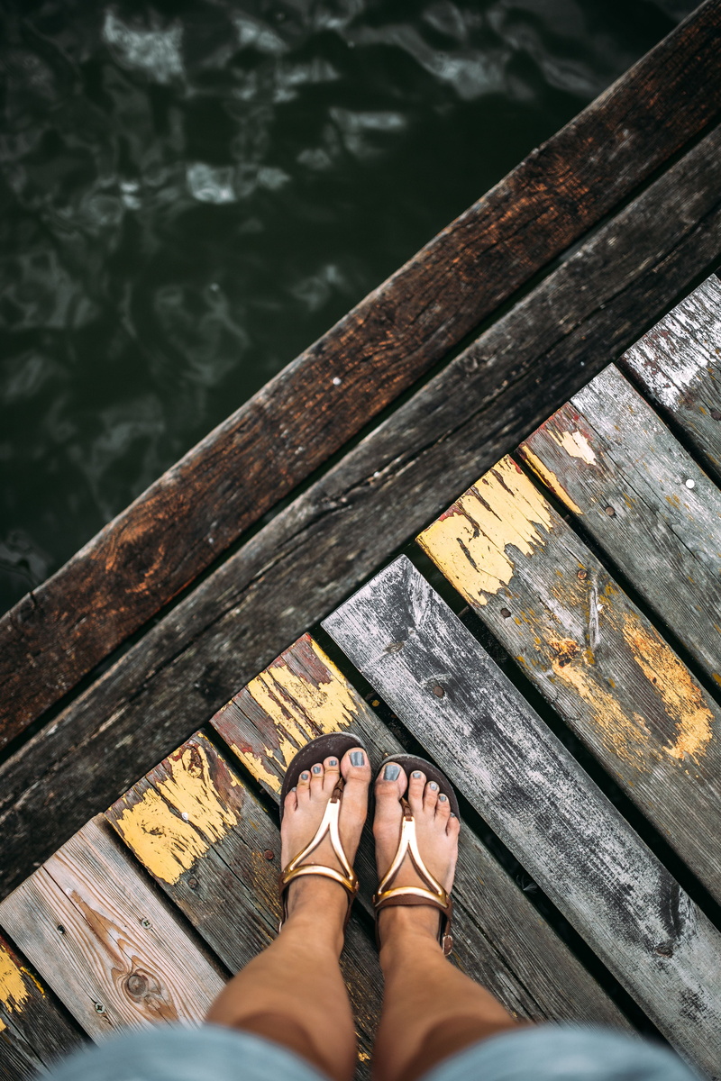 one person, wood, 5K, waterscape, lifestyles, women, high angle view, body part, old, adult, personal perspective, human foot, human leg, nature, low section