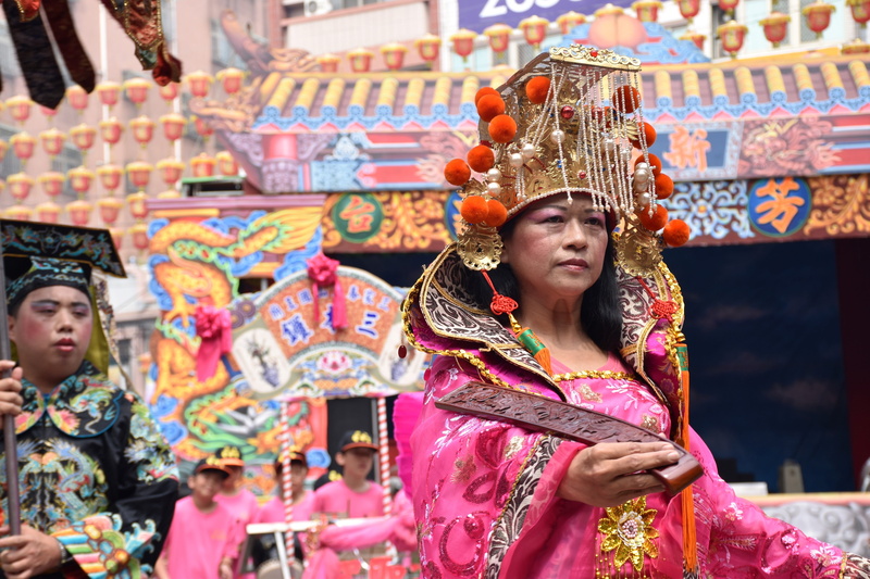 religion, portrait, festival, religious, costume, asian, taichung city, outdoors, taiwan, traditional, tourism, 5K, traditional clothing, ritual, clothing