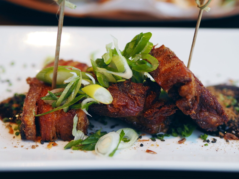 dinner, chicken meat, temptation, fried chicken, meat, plate, indoors, focus on foreground, ready-to-eat, healthy eating, serving size, selective focus