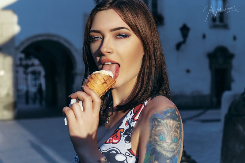 tongue out, food, women outdoors, 1080P, women, licking, sweets, ice cream