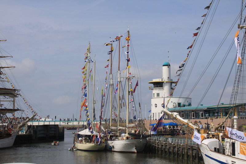 outdoors, no people, transportation, city, sailboat, nature, architecture, mast, pole, travel, built structure, tallship, day, 4K, sky, nautical vessel