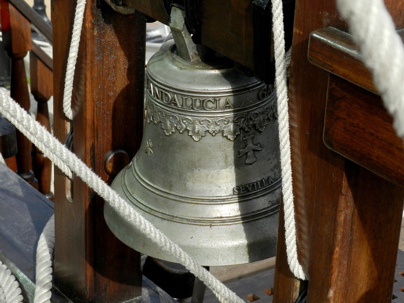 communication, antique, sailboat, sail, close-up, tallship, nautical, bell, sailing, boat, no people, day, high angle view, indoors, rope, history, ropes