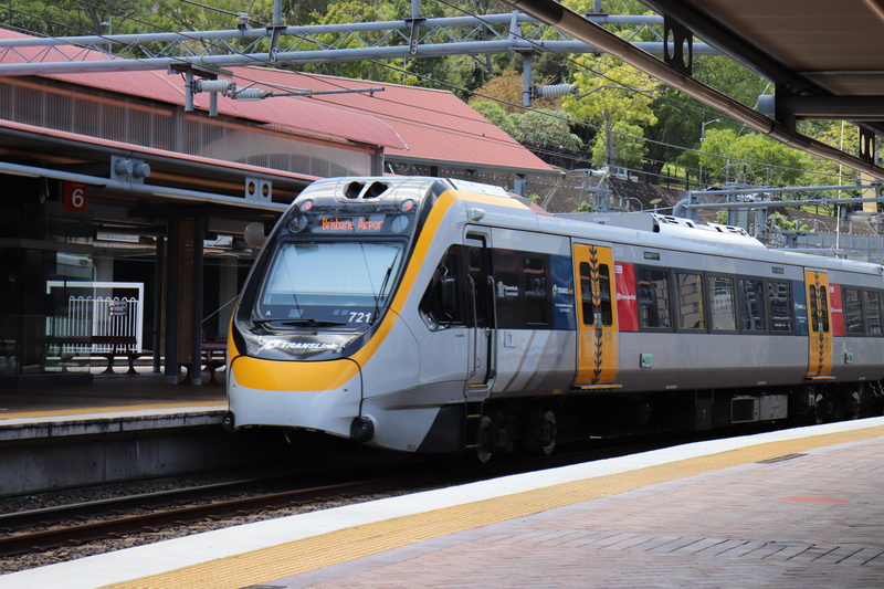 railroad track, gen, built structure, 5K, railroad station platform, arrival, translink, next, public transportation, electric train, mode of transportation