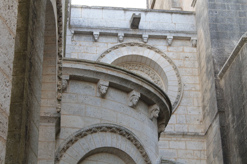 the past, old, ornate, charente, angoulême, memorial, history, stone wall, travel destinations, building, wall - building feature, outdoors, gargoyle, window