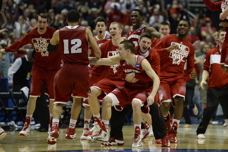 4K, real people, elite 8, people, jersey, arizona wildcats, basketball, joy, young Adult, sam dekker, red, group Of People, sports Team, professional Sport