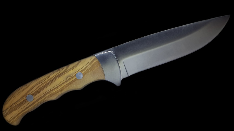 Carving Knife, single object, knife - weapon, art and craft, shiny, creativity, kitchen knife, copy space, close-up, black background, no people, blade