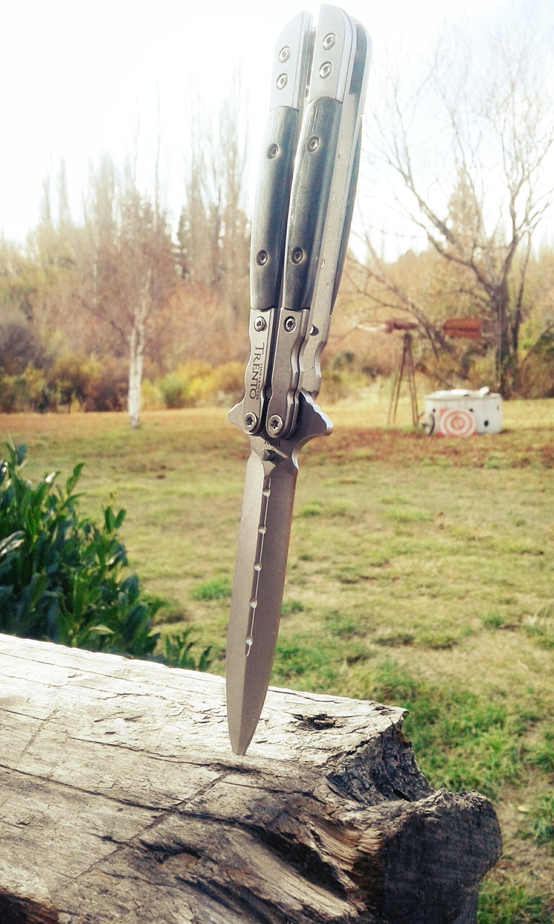 butterfly knives, 2K, natural scenery