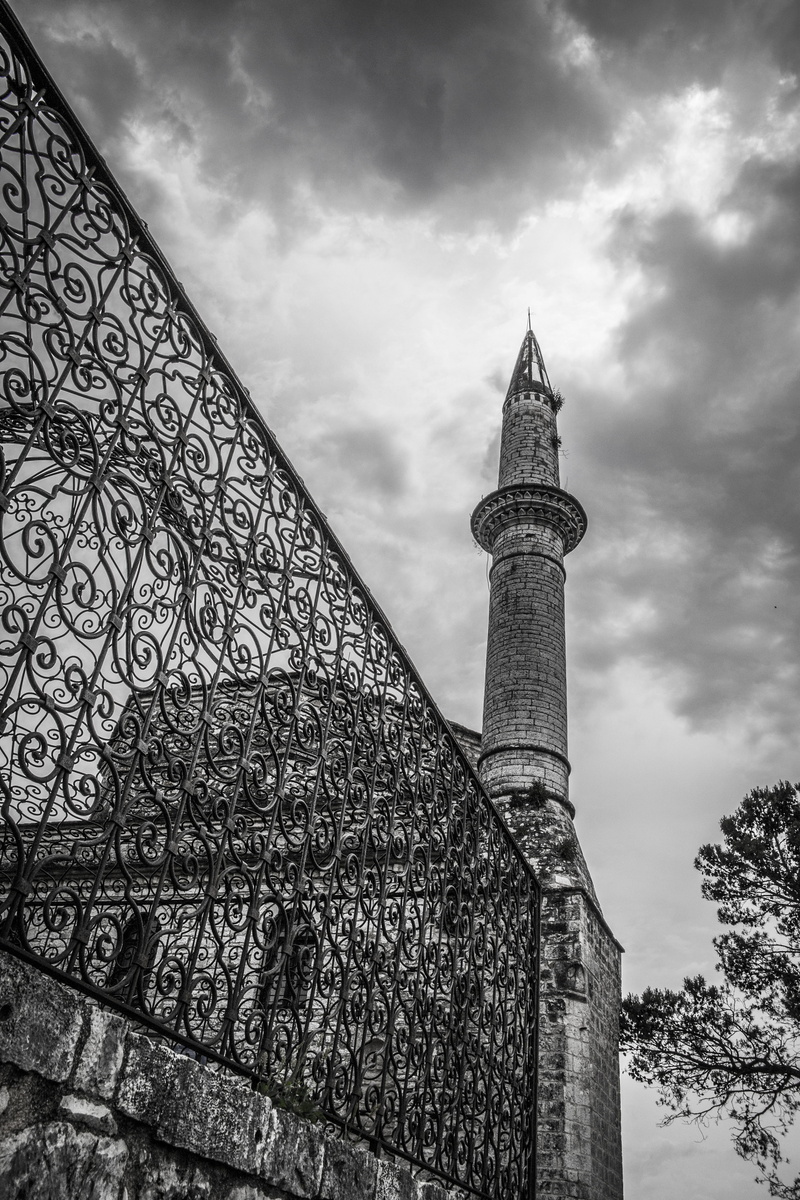 gothic style, building exterior, low angle view, th, history, religion, belief, cloud - sky, travel destinations, scenery, the past, no people, tower, tall - high
