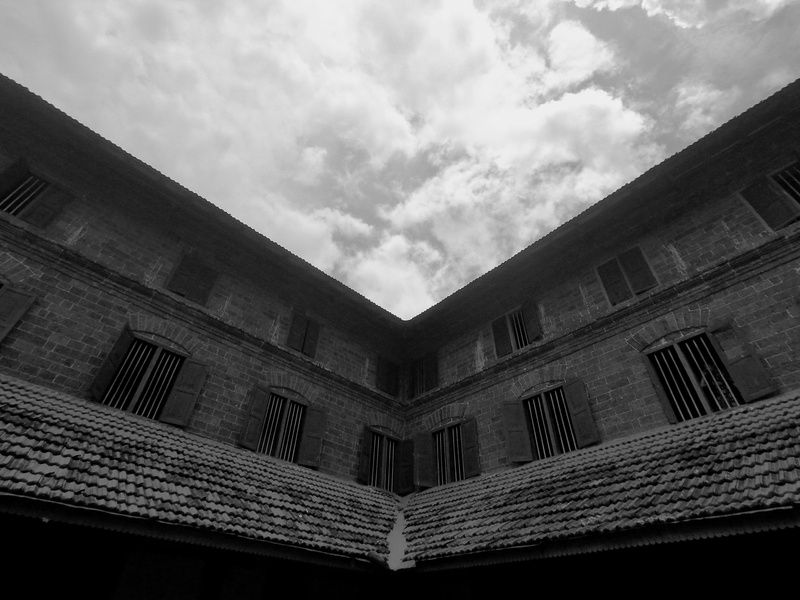 travel destinations, namboothiri, kerala, day, wall, 4K, architecture, mana, movie, nature, building exterior, window, varikkassery mana rd, brick, outdoors