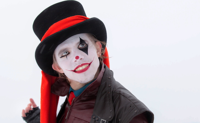pose, Mask, Colors, Model, Outdoor, nieuwreemst, Looking, coulors, Snow, Hairstyle, Closeup, gelderland, Mystery, Face, Cute, expression, circus, facial