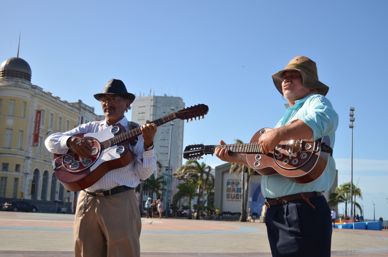 performance, arts culture and entertainment, sound, men, adult, musical instrument, clothing, guitar, musician, suddenly, three quarter length, outdoors