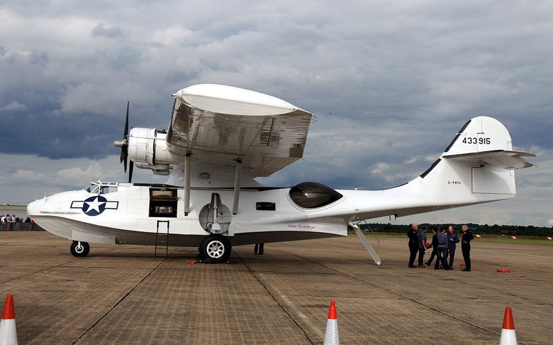 airplane, airport, transportation, mode of transportation, day, airport runway, PBY Catalina, incidental people, military, aerospace industry, people, 720P