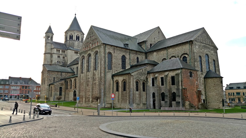 Brabant Wallon, Thines, Basilique, architecture, Walloon Brabant, Nature, Countryside, 1080P, Clouds, Bornival, Halo, Weather, Cloud, abbaye, Nivelles