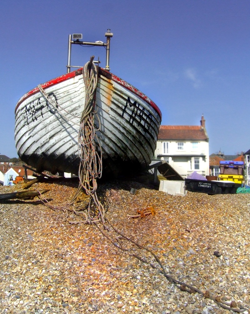 boat, land, sky, nautical vessel, 2K, mode of transportation, rope, aldeburgh, sea, outdoors, fishing industry, ship, built structure, nature, abandoned
