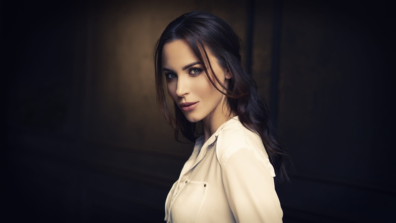 bokeh, blue eyes, face, brunette, white shirt, smirk, women, 1080P, Tommy Lopez, portrait, long hair