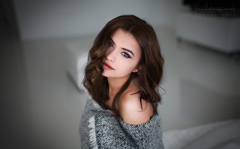 human hair, hairstyle, one person, brunette, beautiful people, young women, Klaudia Kaczmarek, indoors, looking at camera, bare shoulders, beauty, fashion