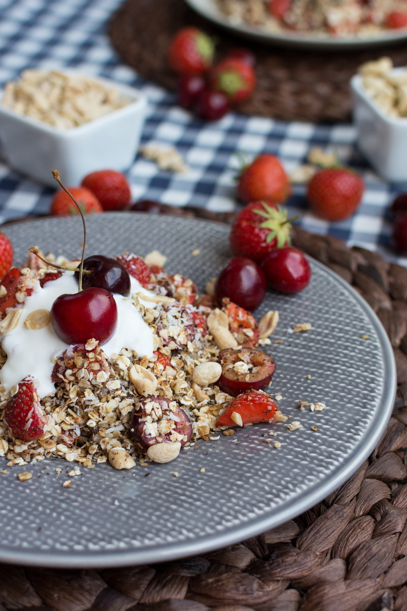 ready-to-eat, spoon, oats - food, Healthy, oat, food, cherries, home, no people, table, strawberry, nut - food, bowl, nut, summer, porridge, snack, milk