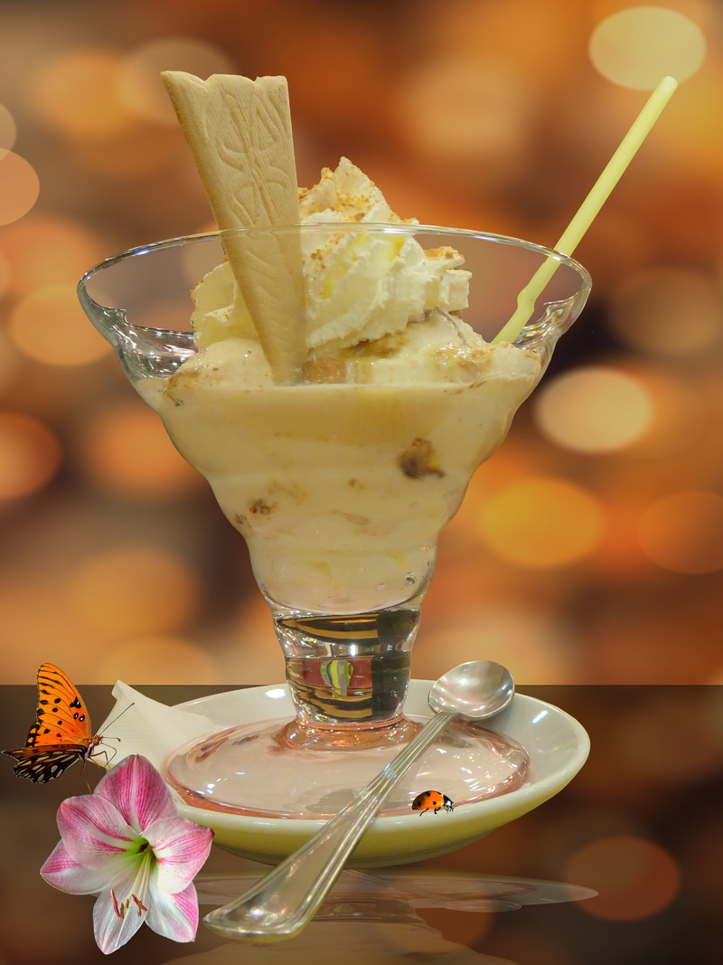 drinking straw, indulgence, straw, benefit from, ice cream sundae, cocktail, waffle, filled, dessert, household equipment, temptation, drink, butterfly