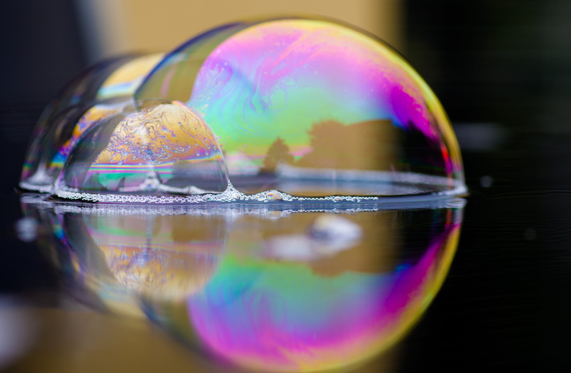 iridescent, water, soap sud, 5K, selective focus, soap bubbles, shape, rainbow, colorful, reflection, photography, focus on foreground, close-up, soap bubble