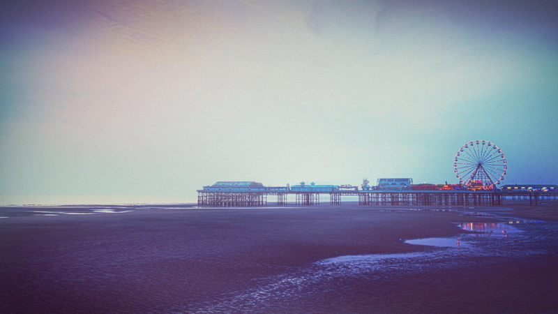 arts culture and entertainment, building exterior, sea, park, ferris wheel, no people, tourism, beach, built structure, sky, outdoors, 1080P, nature, water
