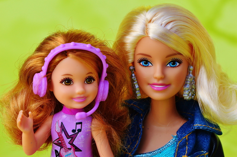 fashion doll, human face, girls toys, females, smiling, portrait, cheerful, children, Child, studio shot, fun, head, beauty, cute, Barbie, blond, pretty