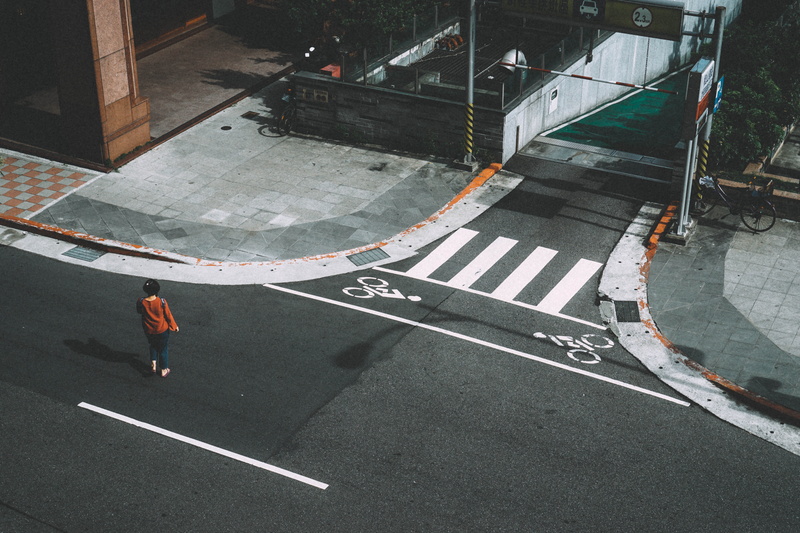 day, chill, symbol, men, sign, crosswalk, high angle view, city, 5K, real people, architecture, street, road, urban, walking, transportation, outdoors