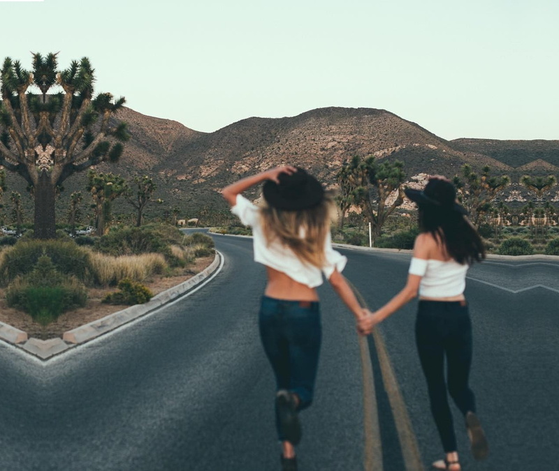 photography, model, Megan Costley, mountains, sisters, landscape, 720P, Chill Out, back, Run, black hat, jeans, photo manipulation, Noel Alvarenga, hat
