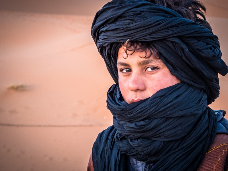 human body part, head, hood - clothing, scarf, headscarf, religious Veil, desert, man, adult, body part, wearing, looking At Camera, moroccan, young Adult