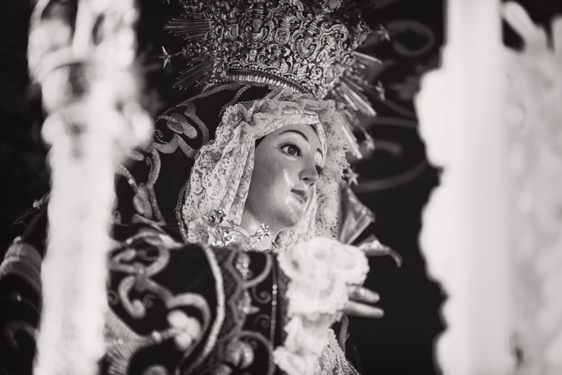 veil, photo, representation, human representation, festival, grayscale, celebration, portrait, close-up, statue, beautiful woman, ornate, decoration, selective focus