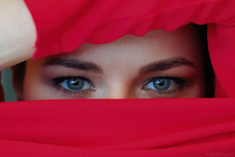 portrait, human face, looking at camera, 1080P, young women, peeking, close-up, lifestyles, Ardelia A, blue eyes, eyebrow, eye, hiding, young adult, one person