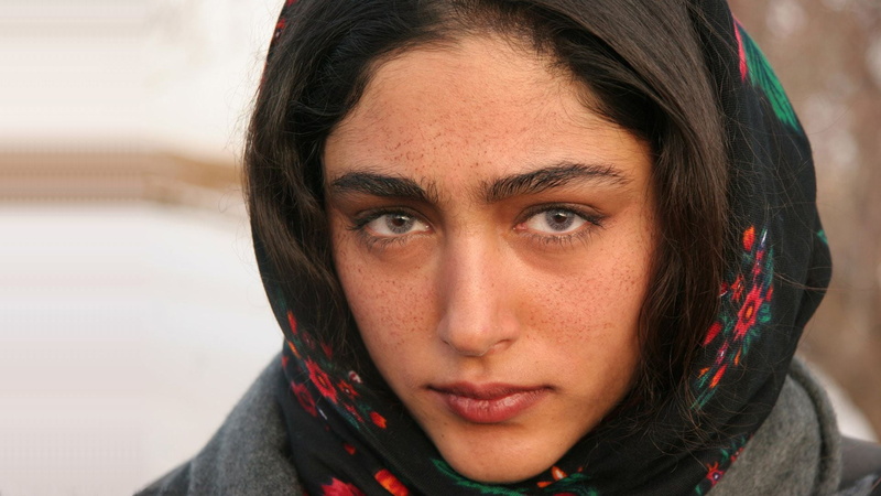 Golshifteh Farahani, women, 1080P, scarf, face, brunette, blue eyes