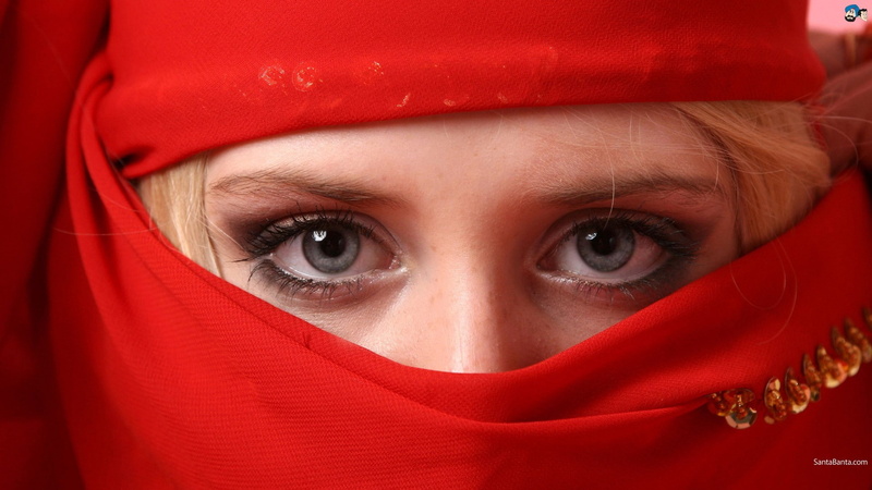 looking at camera, one person, offspring, close-up, eye, 1080P, headshot, red, human body part, scarf, human eye, girls, adult, watching, women, portrait