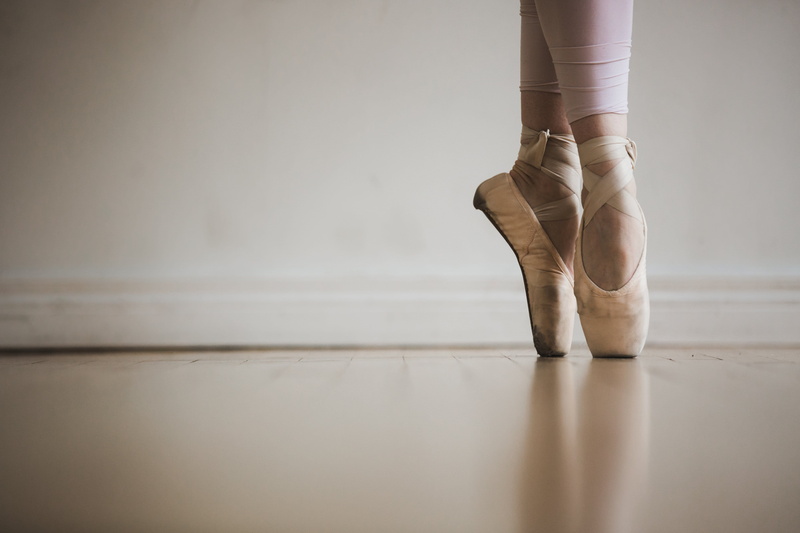 tiptoe, ballet studio, human foot, arts culture and entertainment, human body part, ballet shoe, women, Dancing, human leg, flooring, human limb, leg, low section