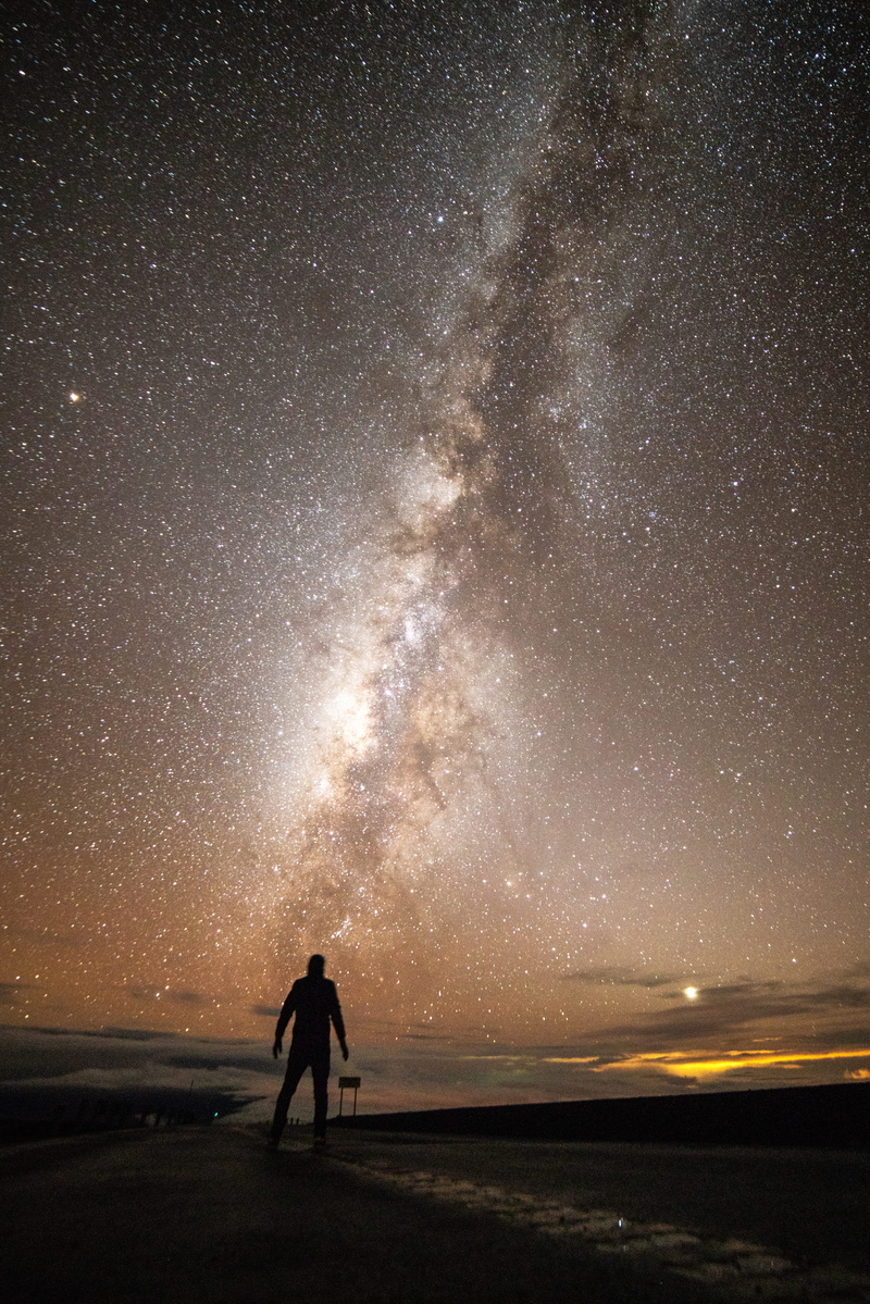 darkness, horizon over water, tranquility, water, star - space, space, nature, land, beauty in nature, core, silhouette, hawaii, astro, night time, standing