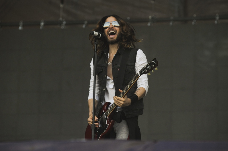 long, smiling, beauty, electric guitar, young Adult, black, artist, portrait, singer, sunglasses, input device, mouth, lifestyles, string instrument, people