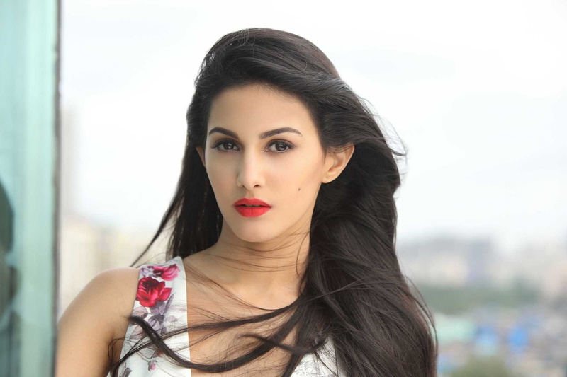 eyes, pretty, pose, brunette, hot, makeup, cute, celebrity, bollywood, sexy, girl, figure, 1080P, model, beautiful, indian, hair, beauty, smile, lips