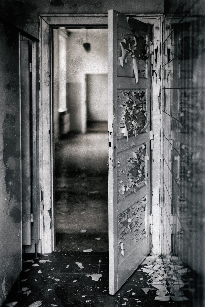 white, day, closed, opened, ajar, wooden, architecture, safety, doorway, open, indoors, old, built structure, obsolete, damaged, ruined, paint, door, entrance