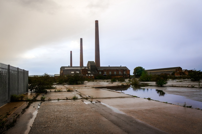 building, weathered, built structure, smoke - physical structure, industry, smoke stack, industrial, abandoned, factory, stewartby, roof, brickworks, brick