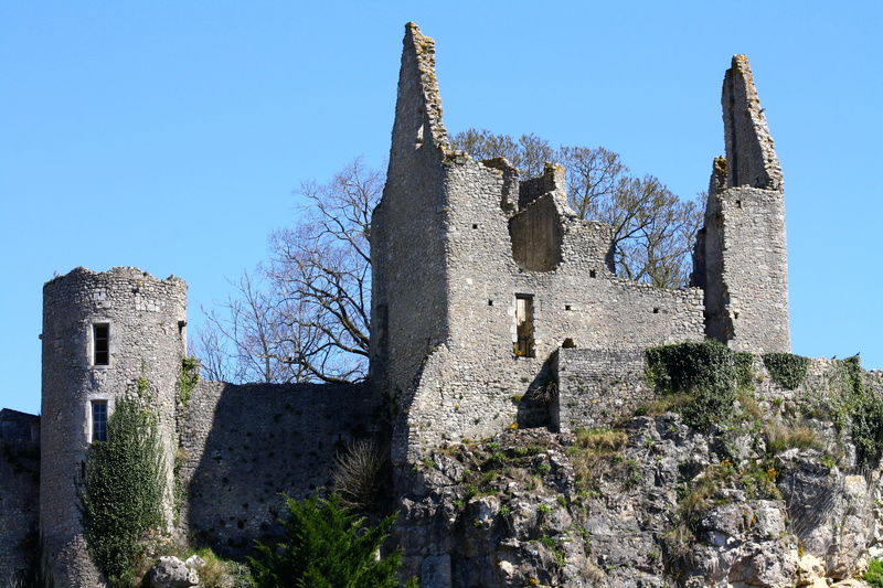 travel destinations, building, history, the past, sky, medieval, outdoors, stone material, angles sur langlin, solid, plant, sunlight, blue, france stone ruins