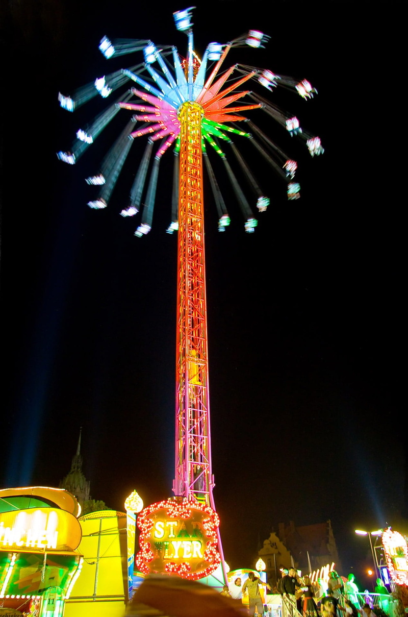 motion, entertainment, illuminated, night, Carousel, merry-go-round, amusement, ferris wheel, outdoors, built structure, multi colored, no people, Lights