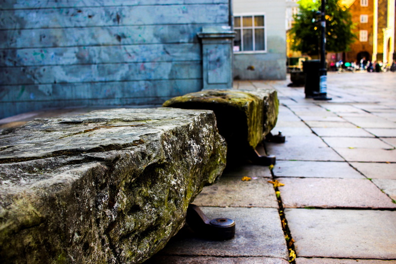 wall - building feature, summer, old, pedestrian zone, 5K, sit, stone, ground, paving stone, seat, architecture, hell, background, passage, day, built structure