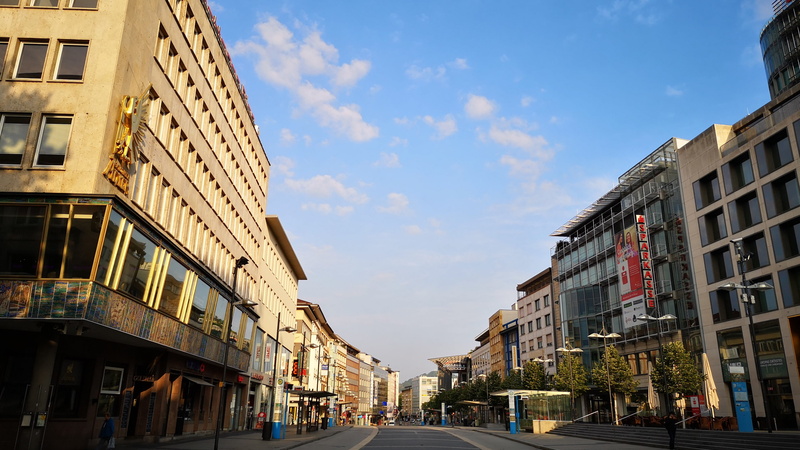 building, 4K, diminishing perspective, low angle view, cloud - sky, the way forward, pforzheim, street, road, sunlight, built structure, window, building exterior