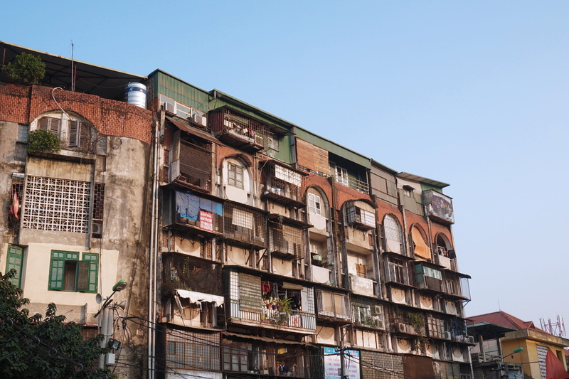 building, old, no people, house, sunlight, building exterior, built structure, crumbling, asia, apartments, day, windows, balcony, low angle view, sky
