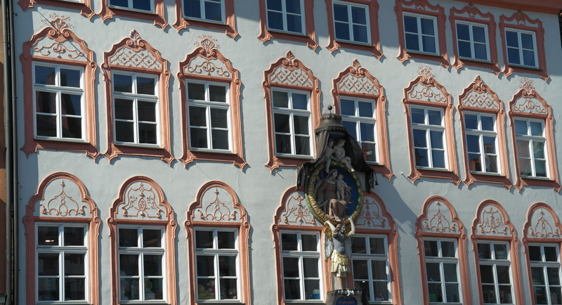 full frame, ornate, germany, landshut, historically, 5K, downtown, facades, art and craft, places of interest, history, nature, pedestrian zone, arch